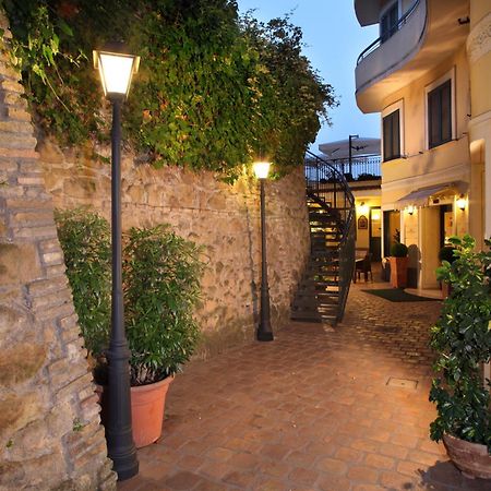 Hotel Alessandrino Rome Bagian luar foto