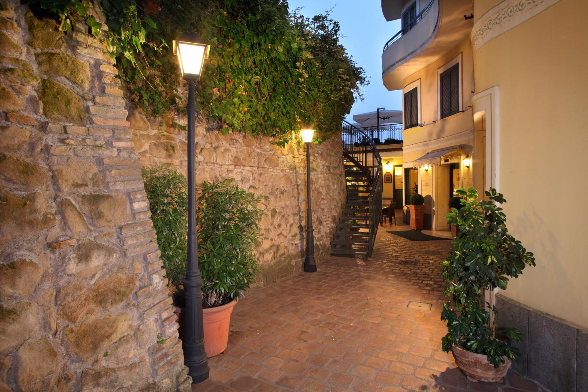 Hotel Alessandrino Rome Bagian luar foto
